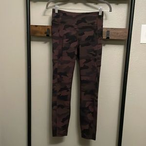 Lululemon invigorate high rise tight brown camo leggings women 4